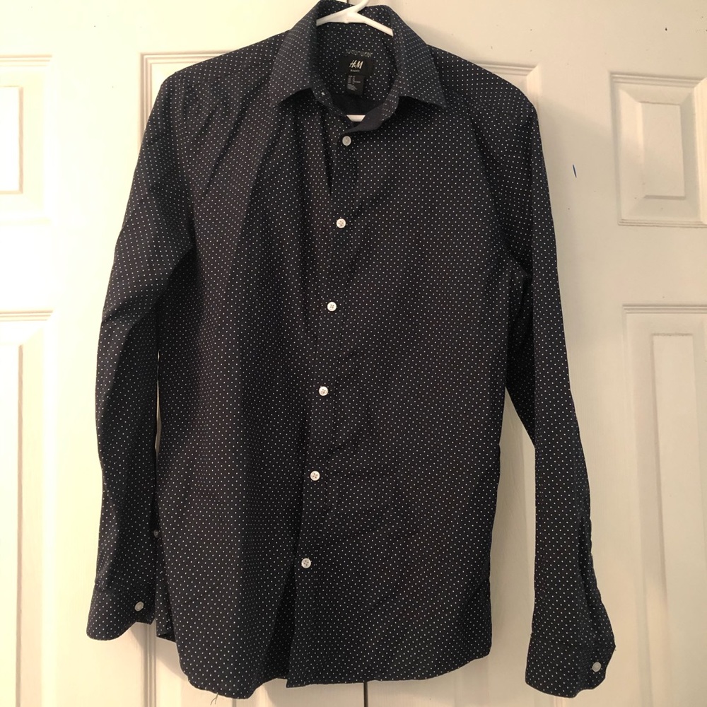 H&M slim fit men’s dress shirt
